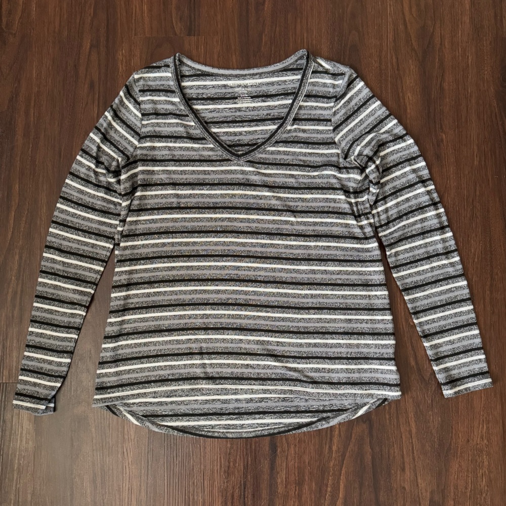 American Eagle Longsleeve 
“Soft & Sexy Plush”
Size Small